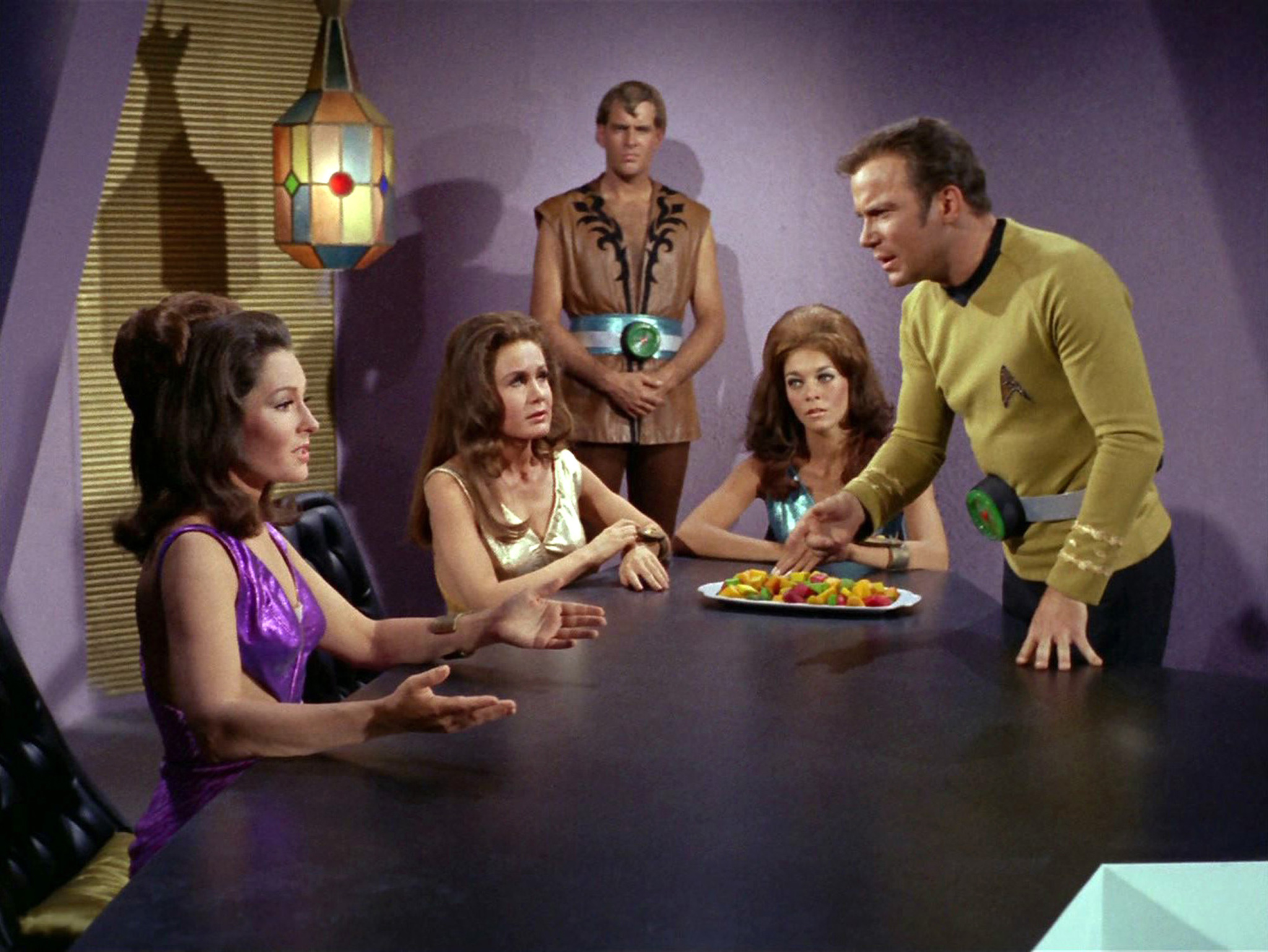 Still of William Shatner, Marj Dusay and Sheila Leighton in Star Trek (1966)