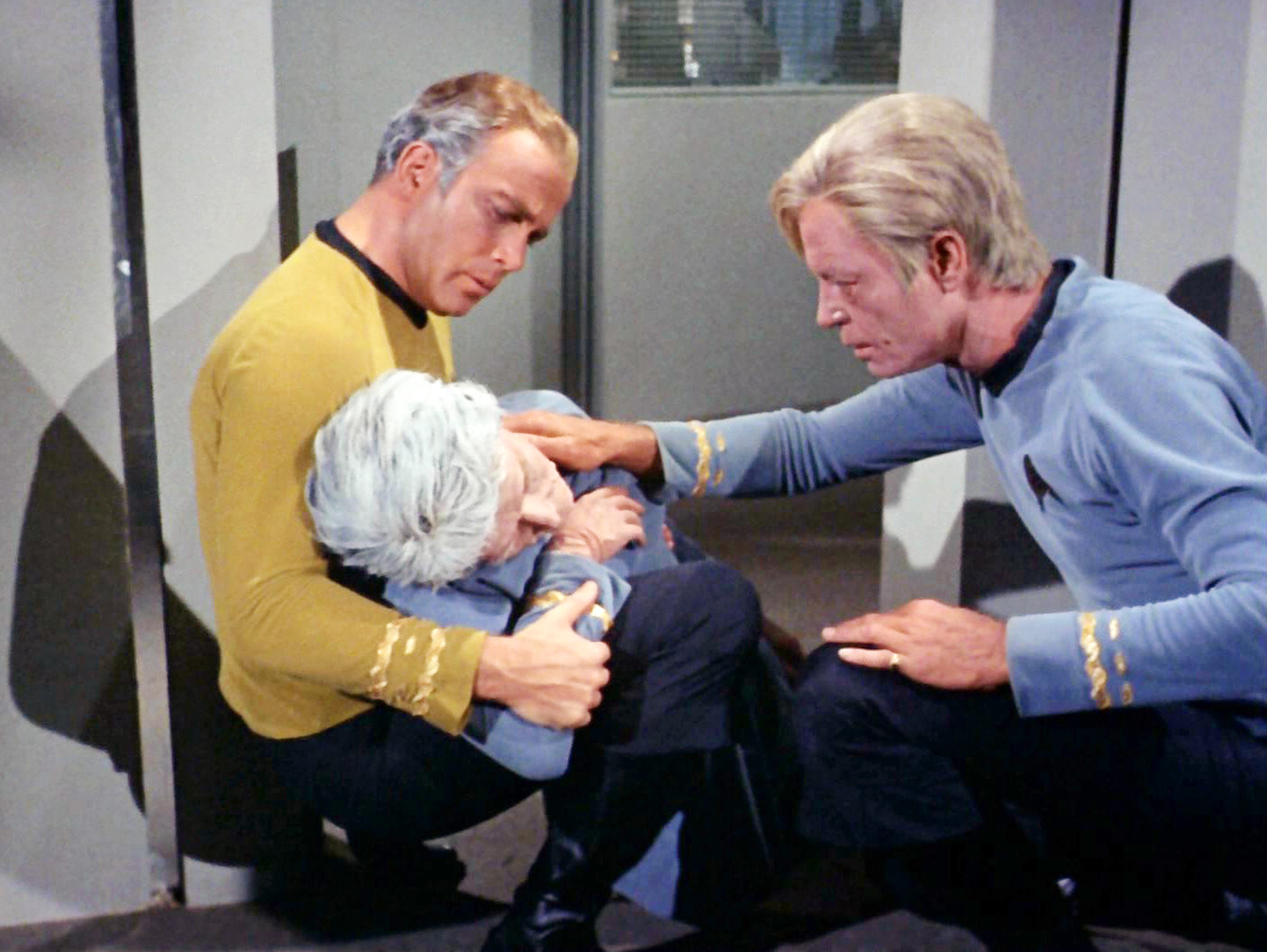 Still of William Shatner, DeForest Kelley and Beverly Washburn in Star Trek (1966)