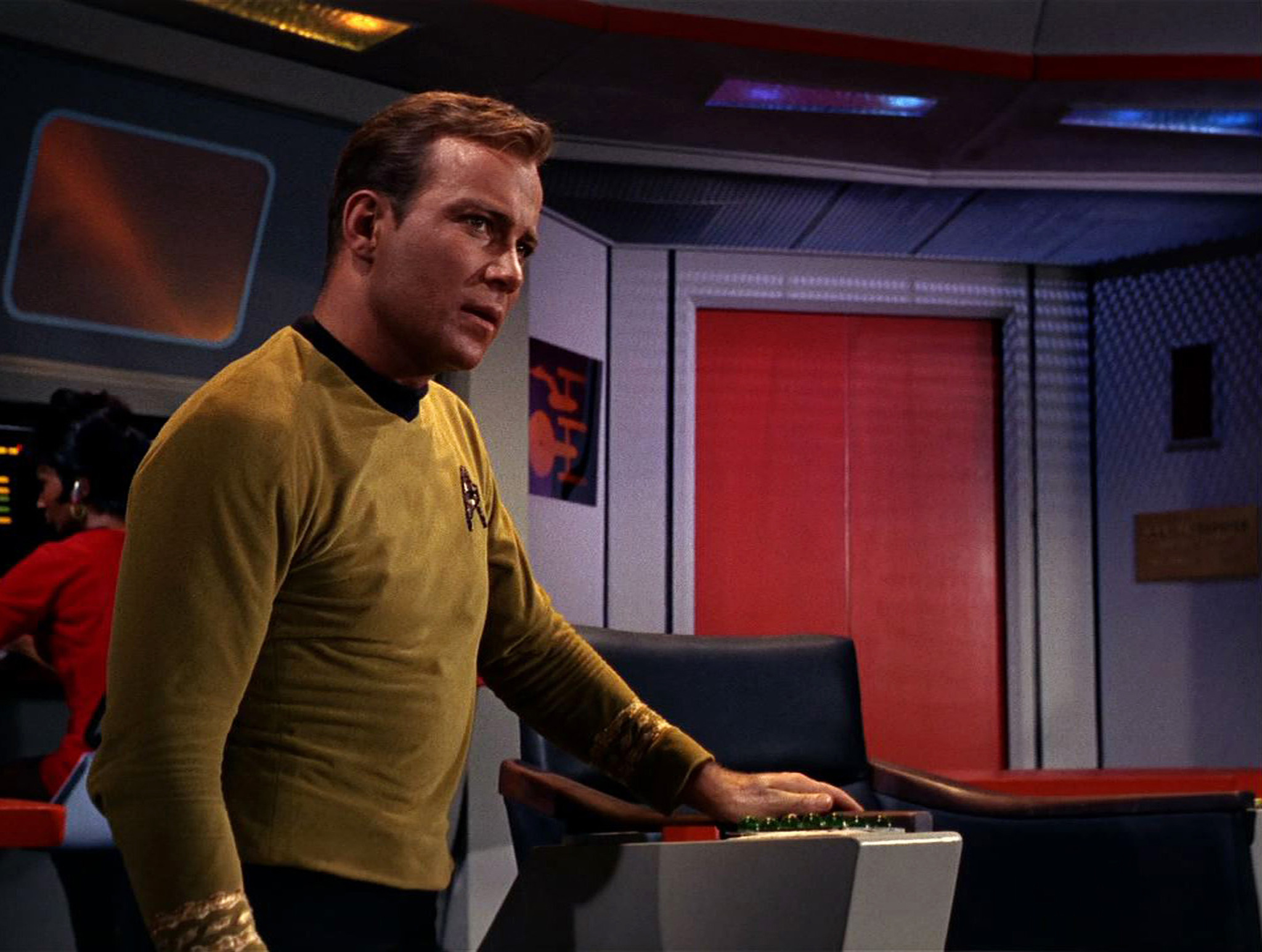 Still of William Shatner and Nichelle Nichols in Star Trek (1966)