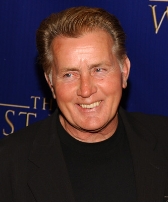 Martin Sheen at event of The West Wing (1999)