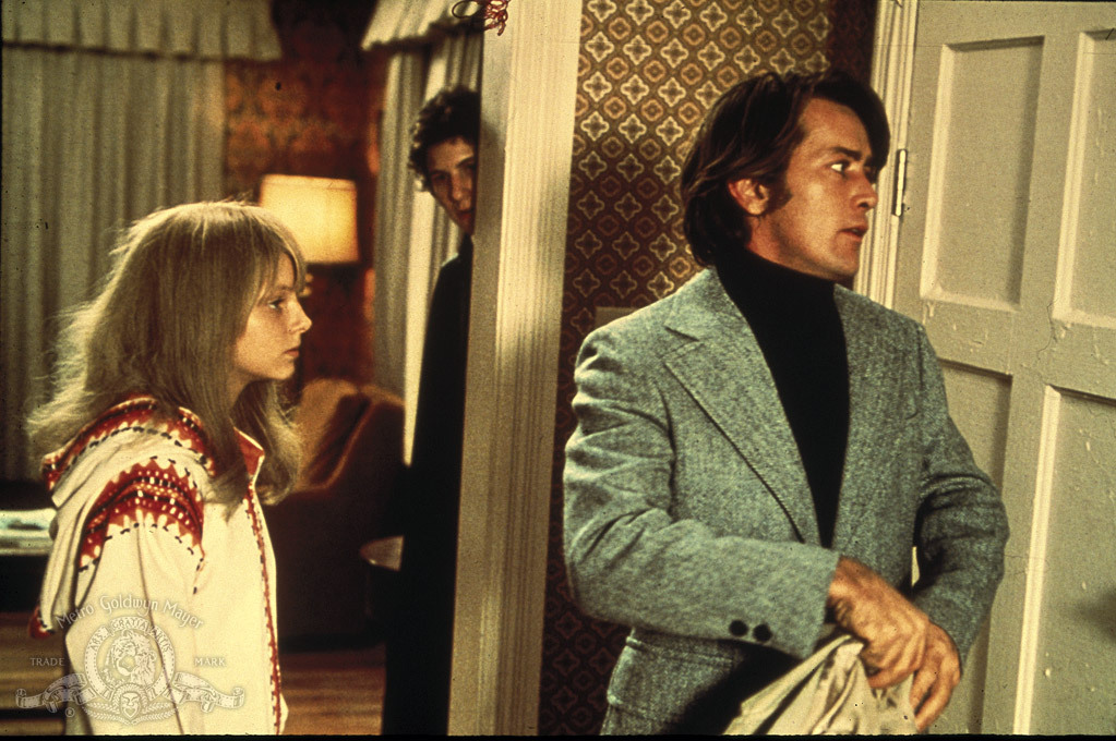 Still of Jodie Foster, Martin Sheen and Scott Jacoby in The Little Girl Who Lives Down the Lane (1976)
