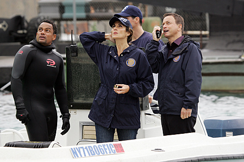 Still of Gary Sinise and Melina Kanakaredes in CSI Niujorkas (2004)