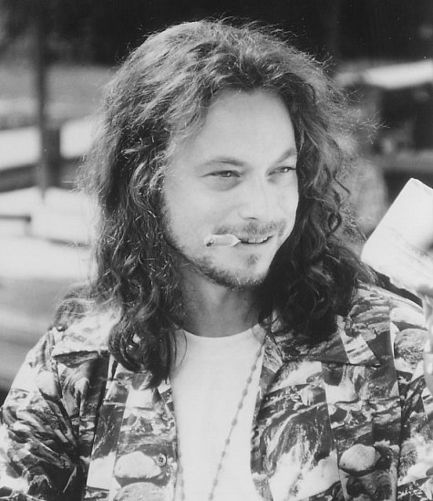 Still of Gary Sinise in Forestas Gampas (1994)