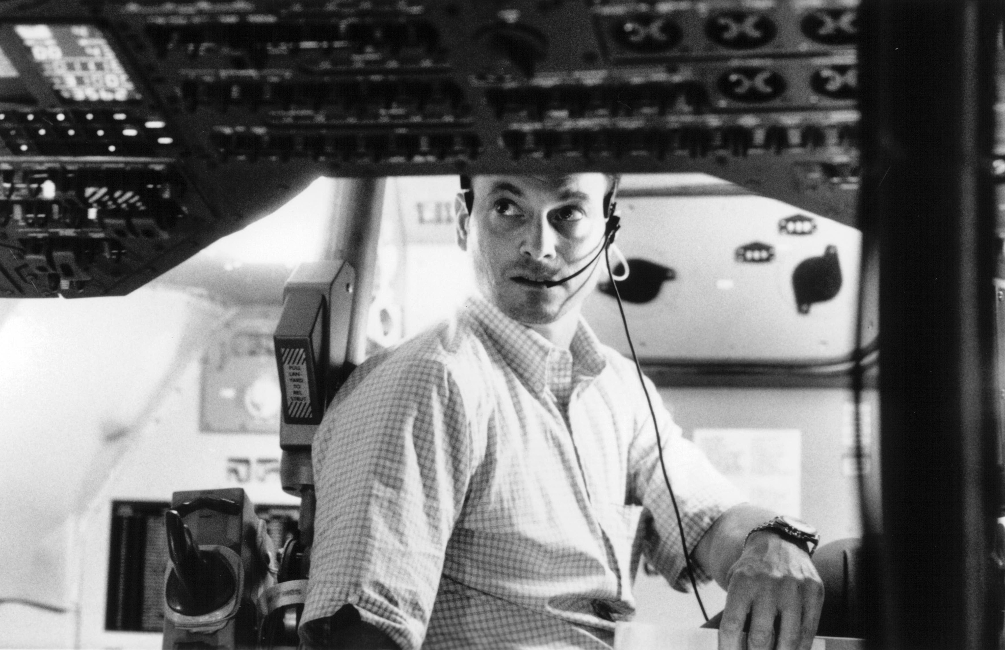 Still of Gary Sinise in Apollo 13 (1995)