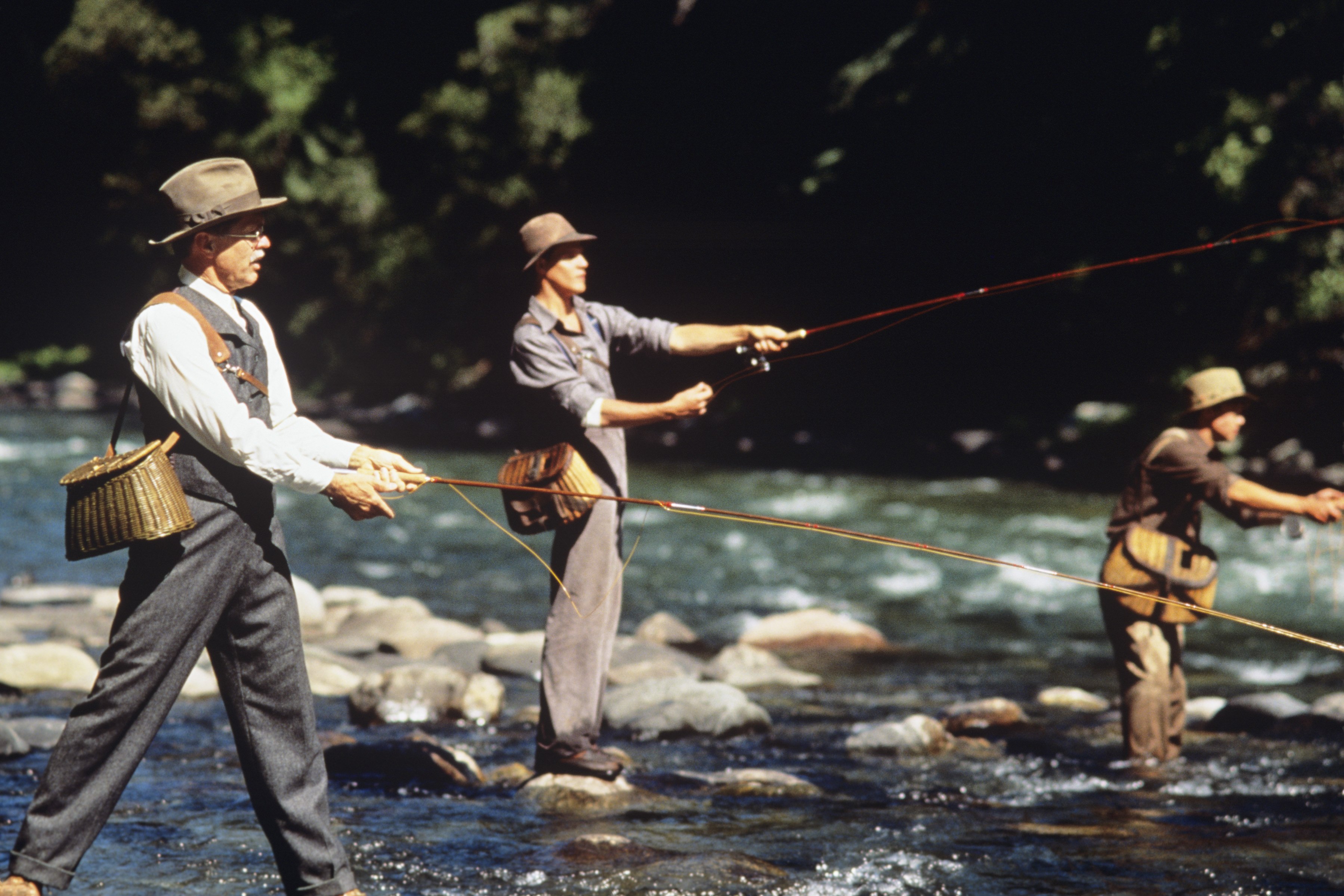 Still of Brad Pitt, Tom Skerritt and Craig Sheffer in A River Runs Through It (1992)