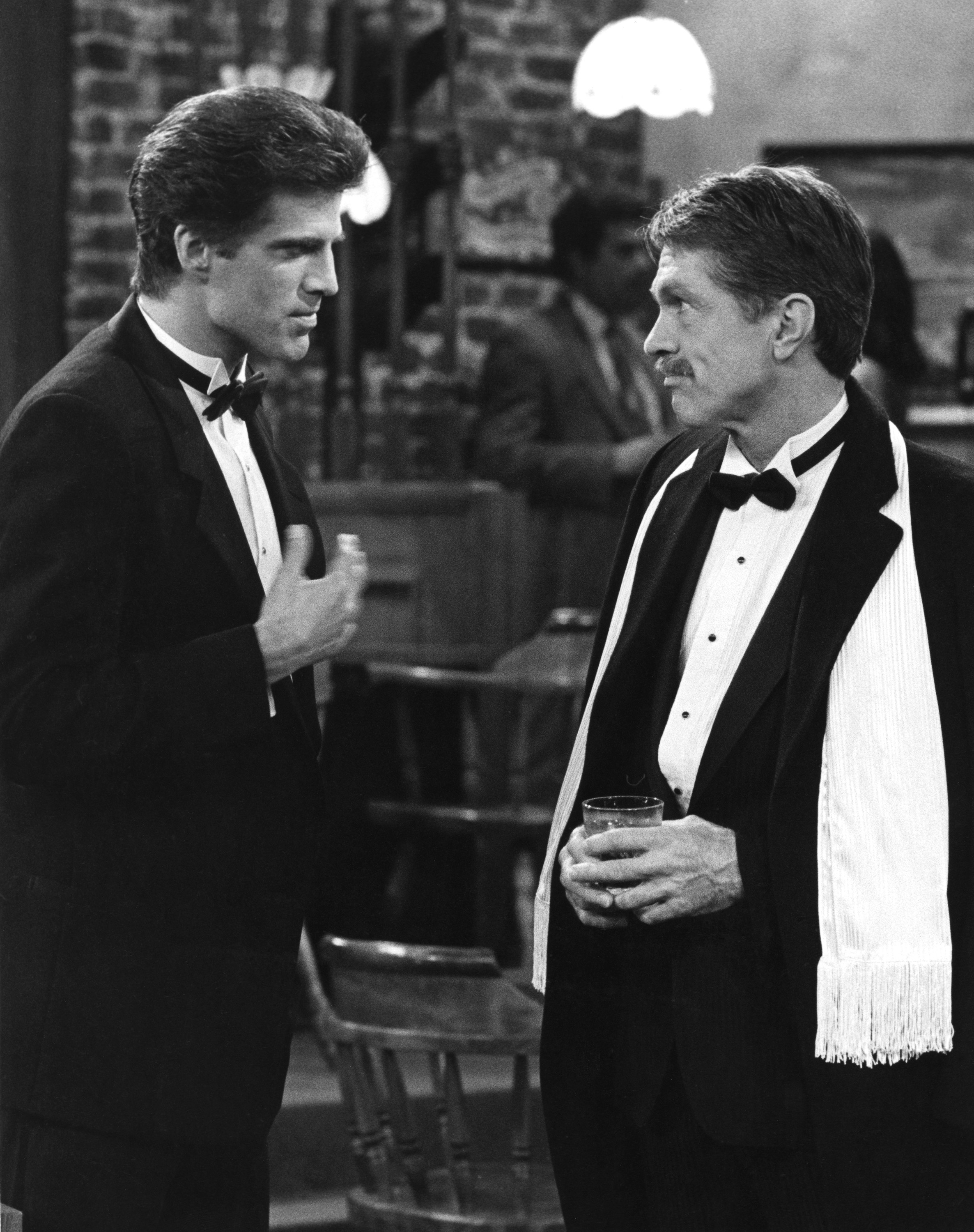 Still of Tom Skerritt and Ted Danson in Cheers (1982)