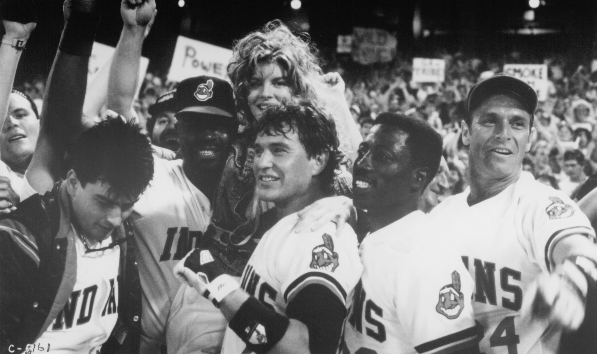 Still of Charlie Sheen, Tom Berenger, Rene Russo, Wesley Snipes, Corbin Bernsen and Dennis Haysbert in Major League (1989)