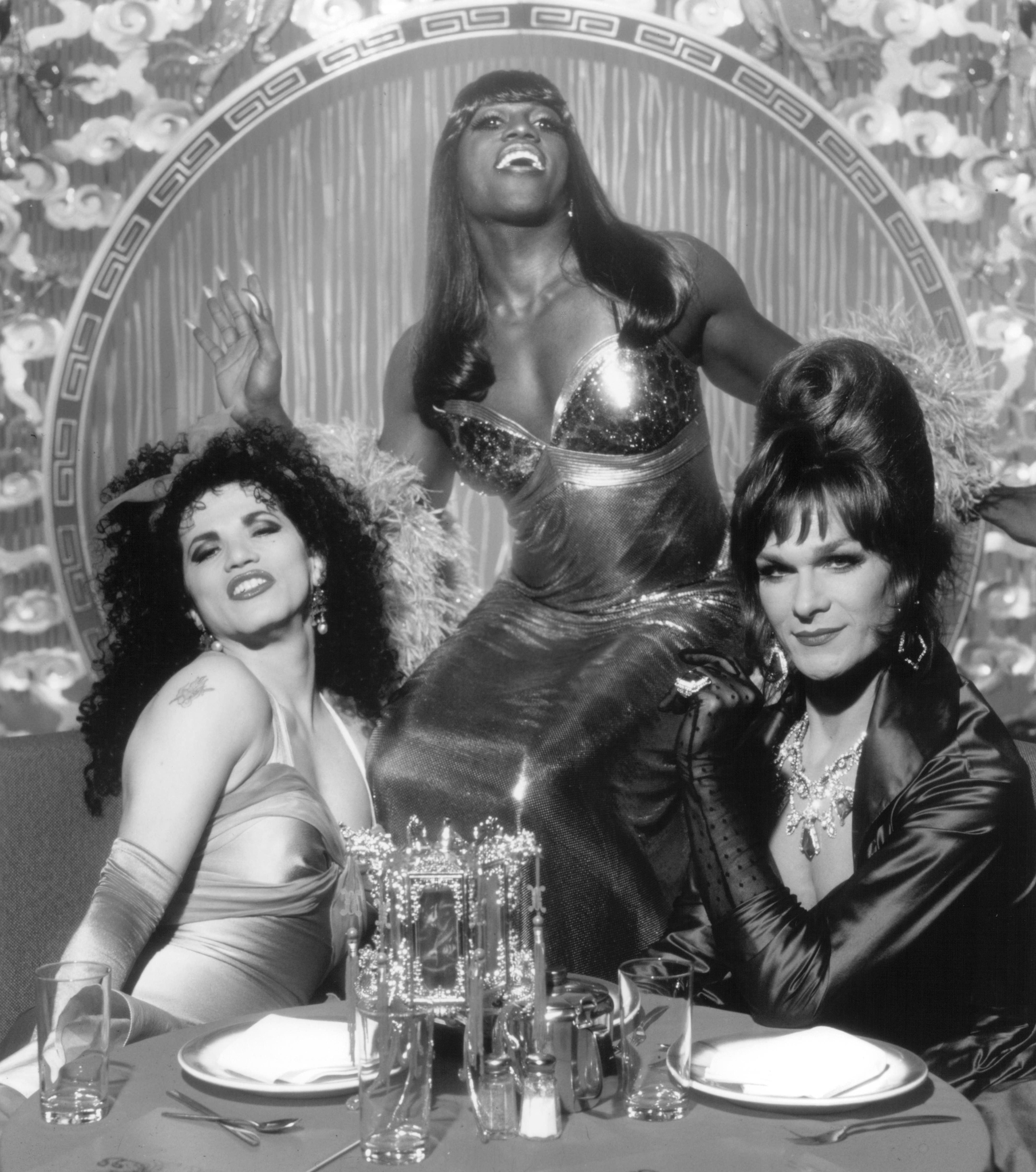 Still of John Leguizamo, Wesley Snipes and Patrick Swayze in To Wong Foo Thanks for Everything, Julie Newmar (1995)