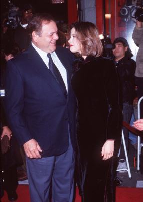 Mira Sorvino and Paul Sorvino at event of The Replacement Killers (1998)