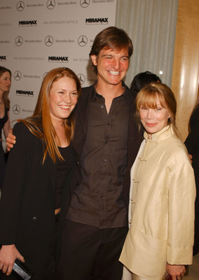 Sissy Spacek, Schuyler Fisk and William Mapother