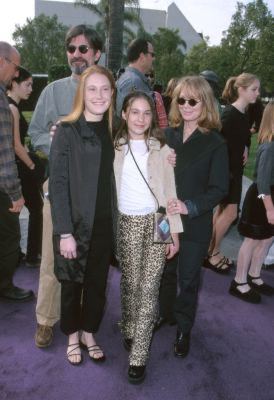 Sissy Spacek, Schuyler Fisk, Jack Fisk and Madison Fisk at event of Snow Day (2000)