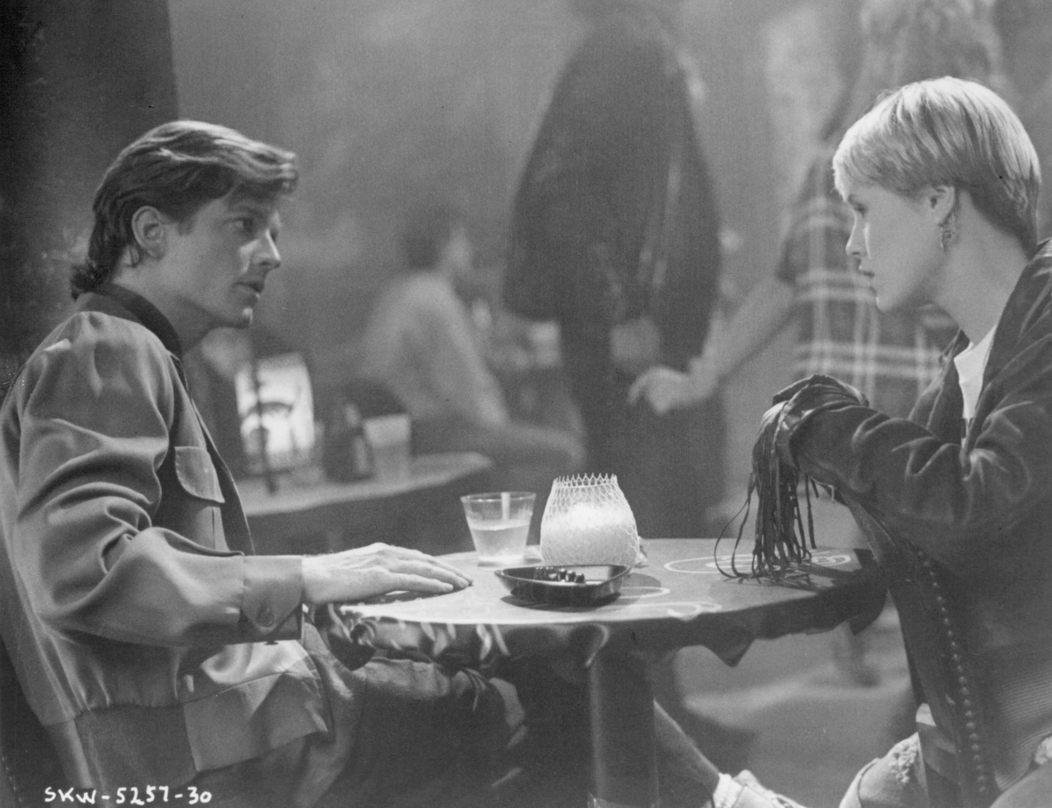 Still of Mary Stuart Masterson and Eric Stoltz in Some Kind of Wonderful (1987)