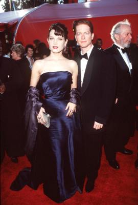 Bridget Fonda and Eric Stoltz at event of The 70th Annual Academy Awards (1998)