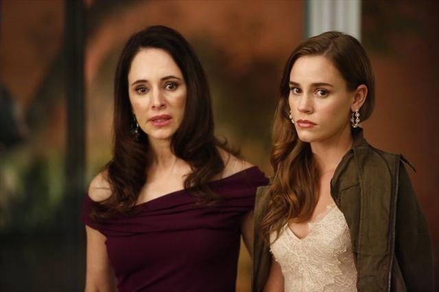 Still of Madeleine Stowe and Christa B. Allen in Kerstas (2011)