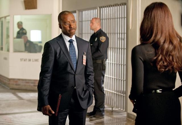 Still of Madeleine Stowe and Courtney B. Vance in Kerstas (2011)