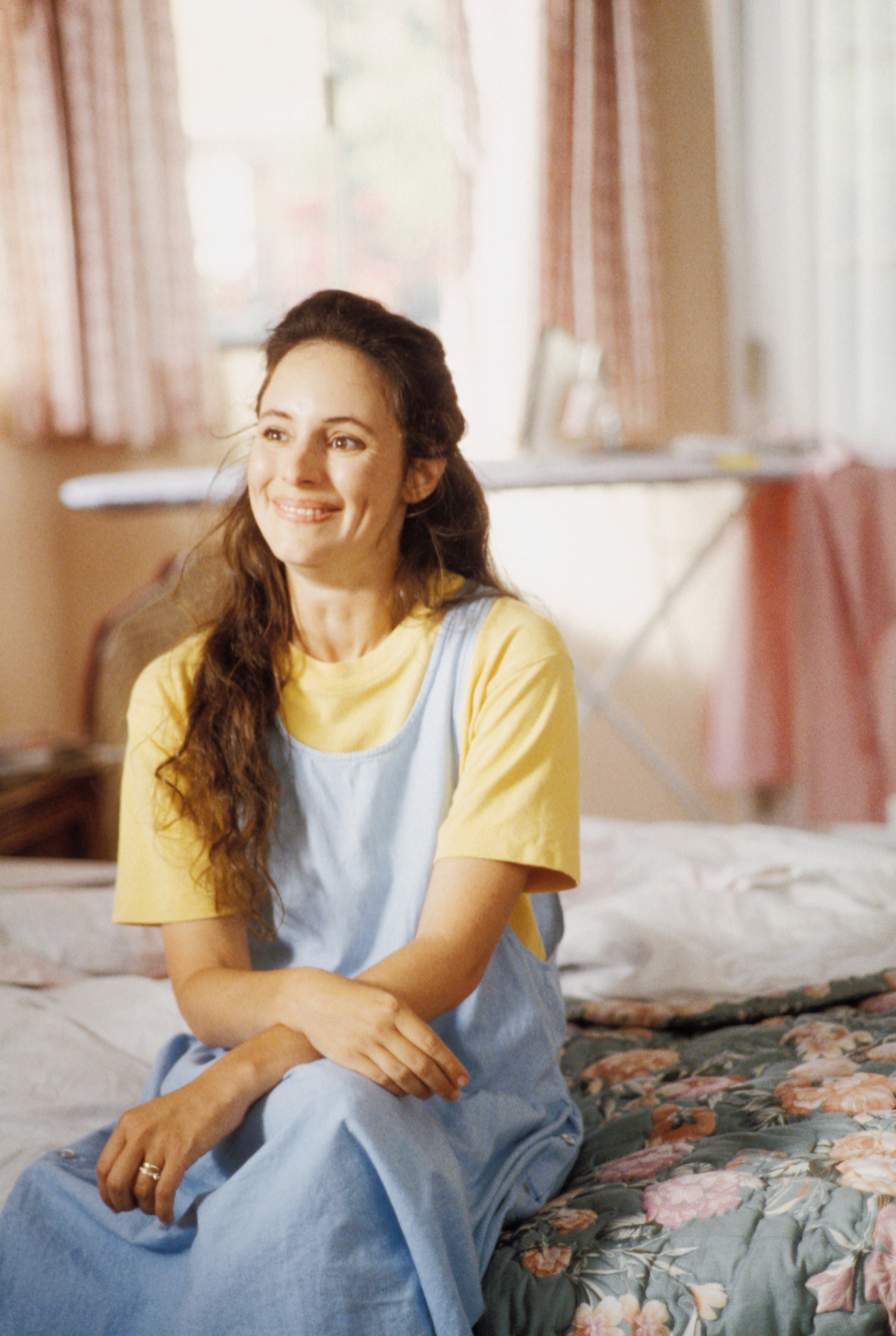 Still of Madeleine Stowe in Short Cuts (1993)