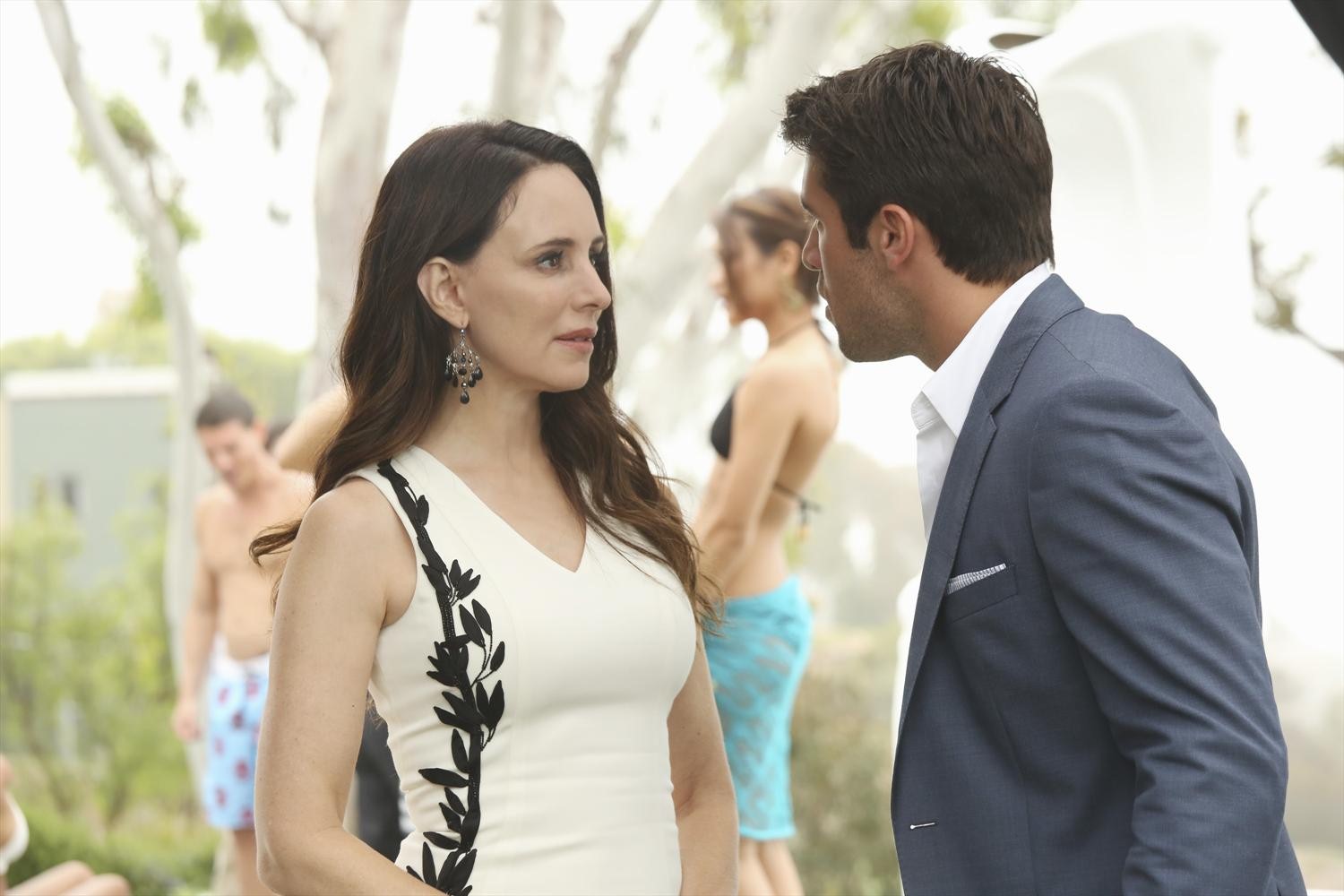 Still of Madeleine Stowe and Josh Bowman in Kerstas (2011)