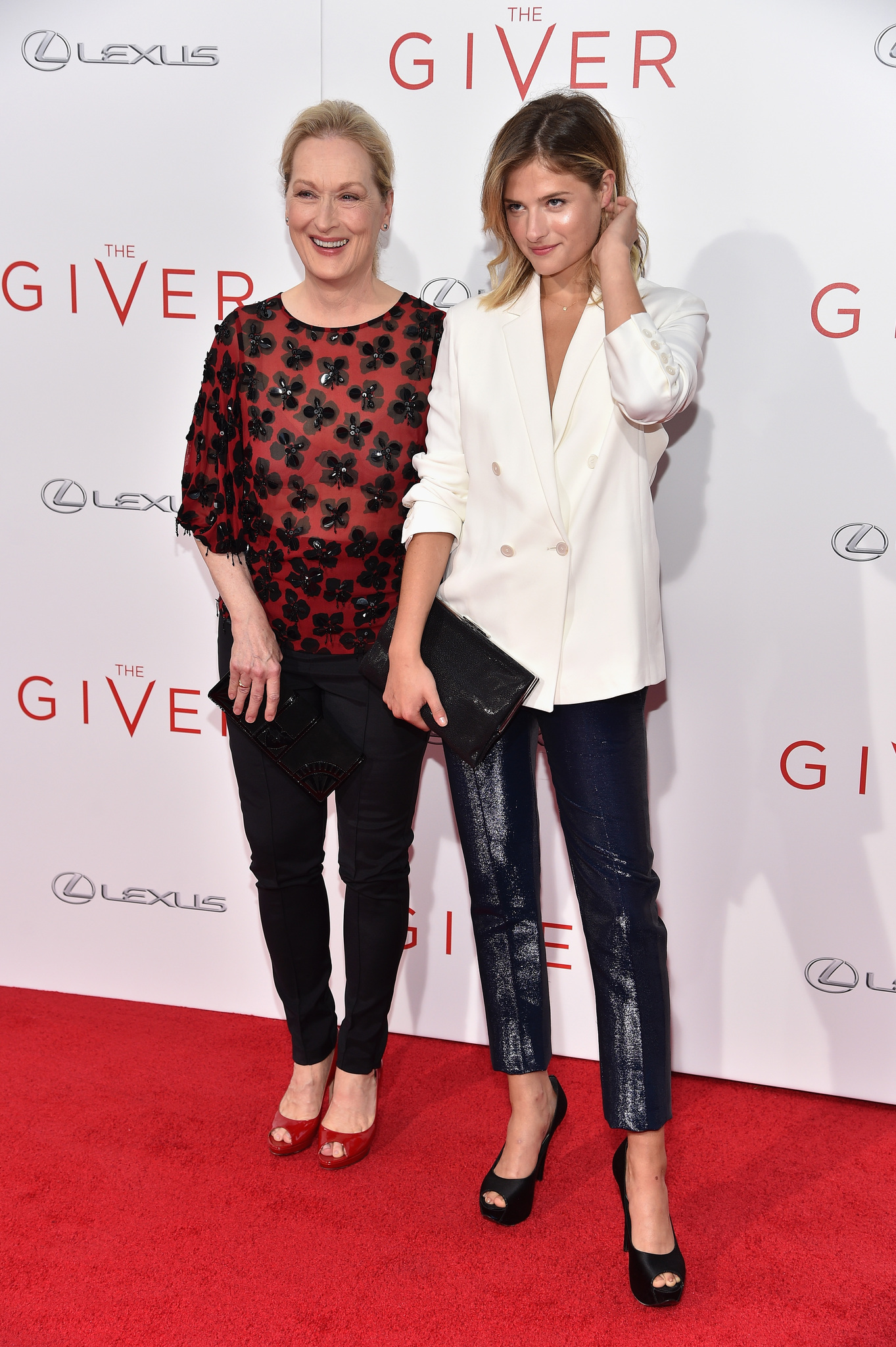 Meryl Streep and Louisa Gummer at event of Siuntejas (2014)