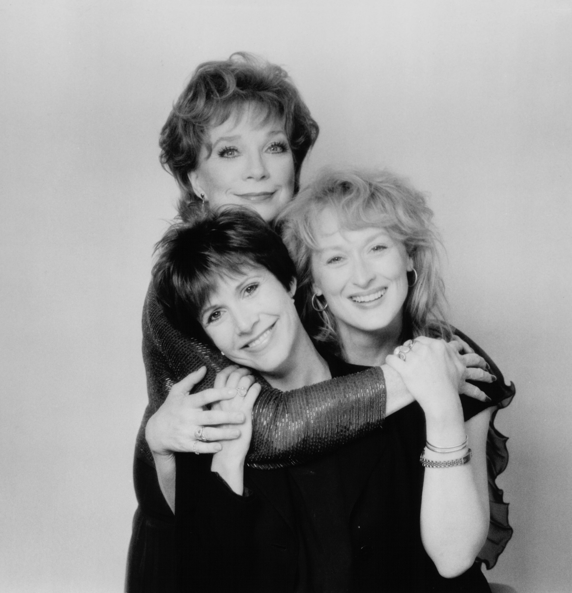 Still of Carrie Fisher, Shirley MacLaine and Meryl Streep in Postcards from the Edge (1990)