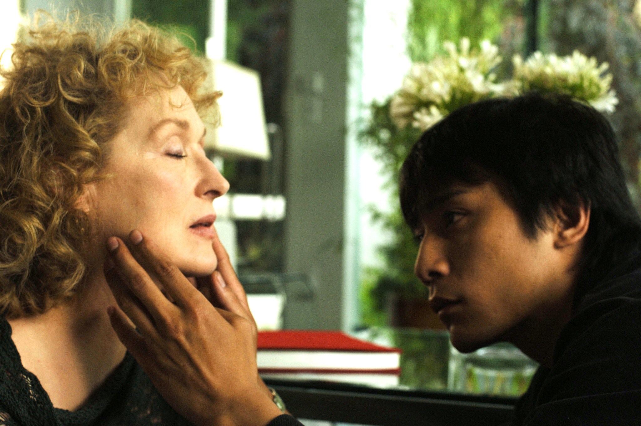 Still of Meryl Streep and Ye Liu in Dark Matter (2007)