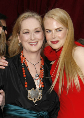 Nicole Kidman and Meryl Streep at event of The 79th Annual Academy Awards (2007)