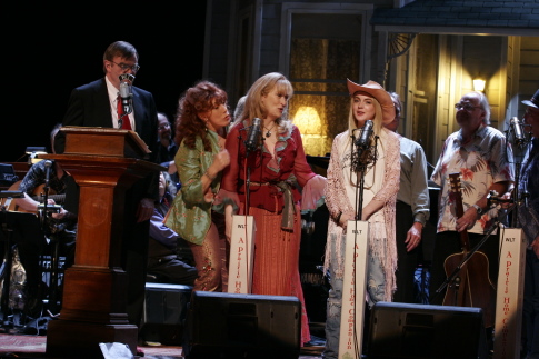 Still of Meryl Streep, Lily Tomlin, Garrison Keillor and Lindsay Lohan in A Prairie Home Companion (2006)