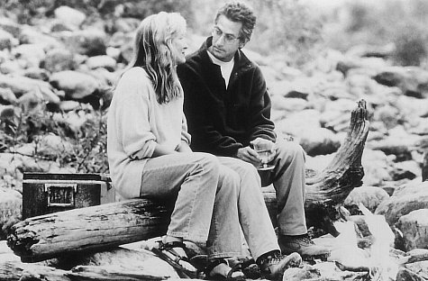 Still of David Strathairn and Meryl Streep in The River Wild (1994)