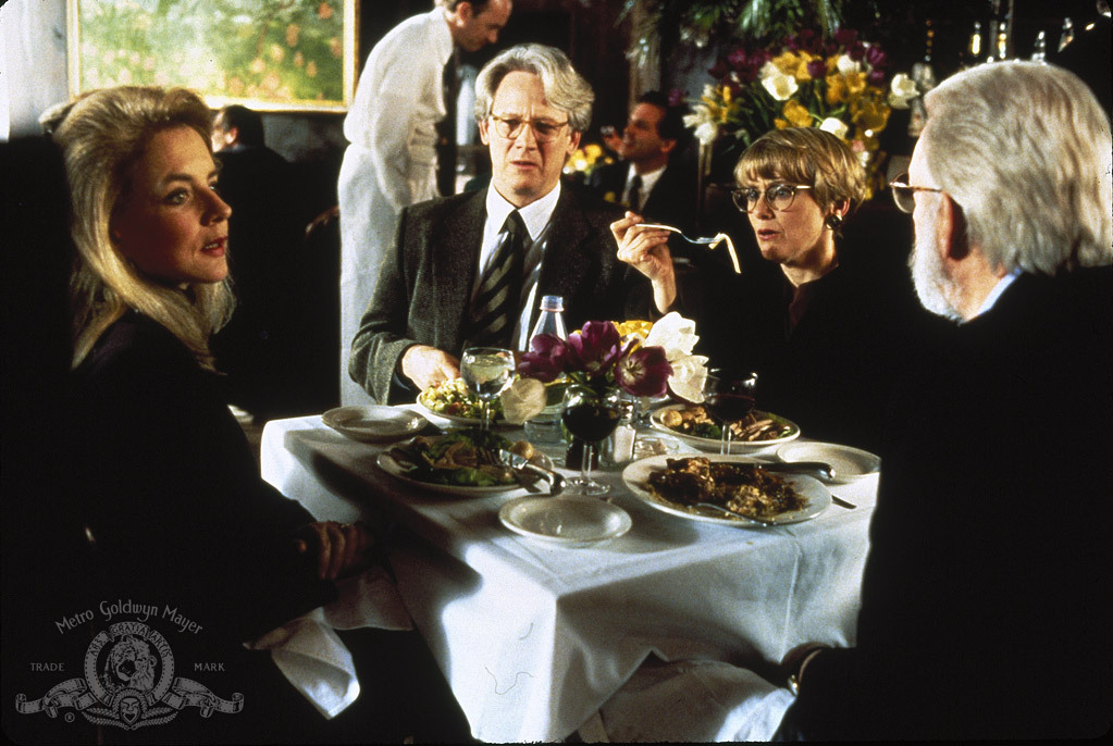 Still of Stockard Channing, Donald Sutherland, Bruce Davison and Mary Beth Hurt in Six Degrees of Separation (1993)