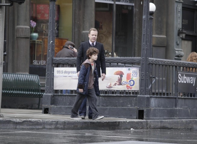 Still of Kiefer Sutherland and David Mazouz in Touch (2012)