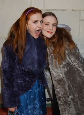 Dominique Swain and Chelse Swain at event of New Best Friend (2002)