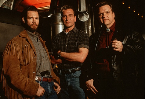 Patrick Swayze, Meat Loaf and Randy Travis in Black Dog (1998)