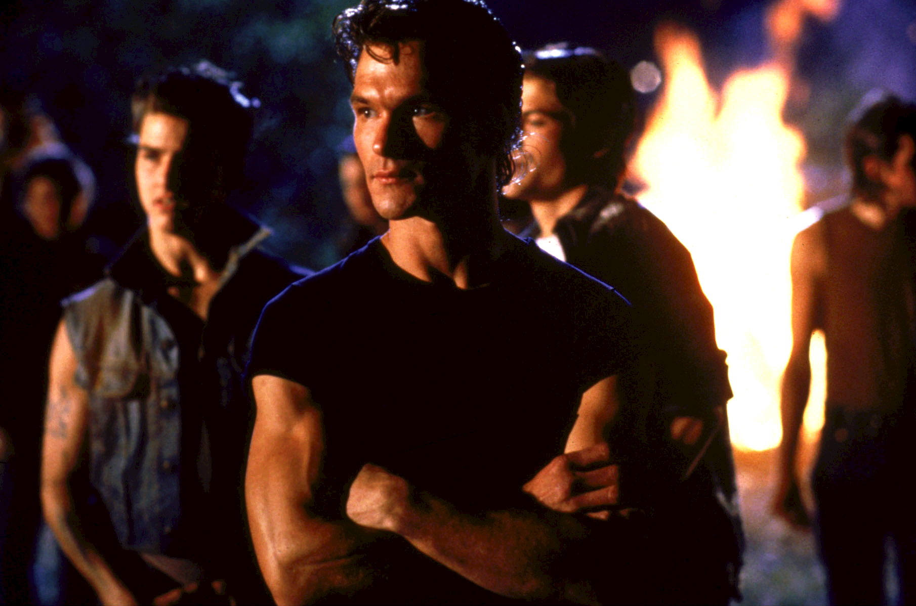 Still of Tom Cruise and Patrick Swayze in The Outsiders (1983)