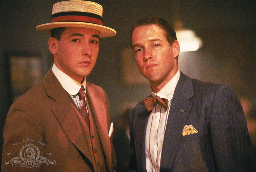 Still of John Cusack and D.B. Sweeney in Eight Men Out (1988)