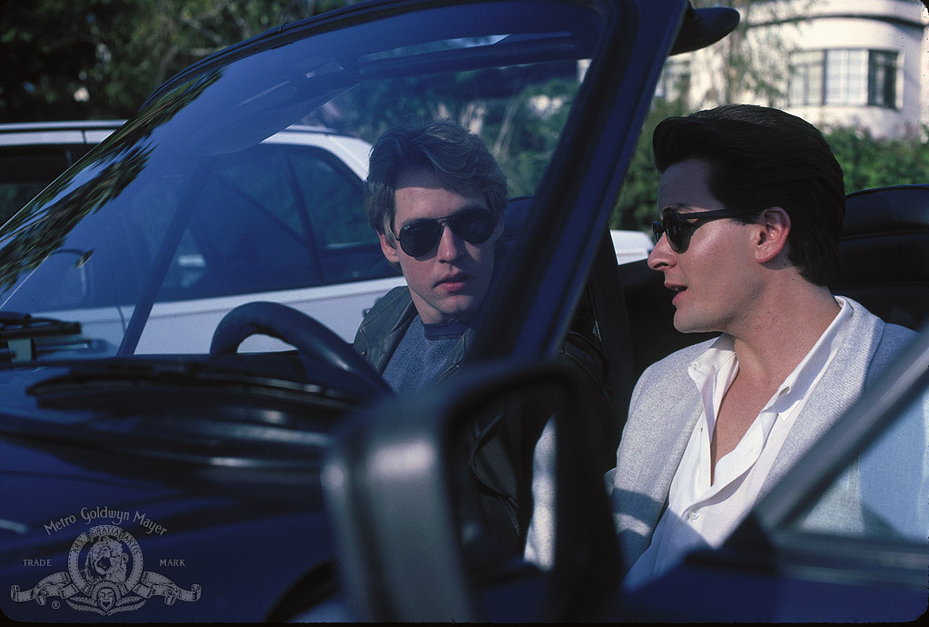 Still of Charlie Sheen and D.B. Sweeney in No Man's Land (1987)