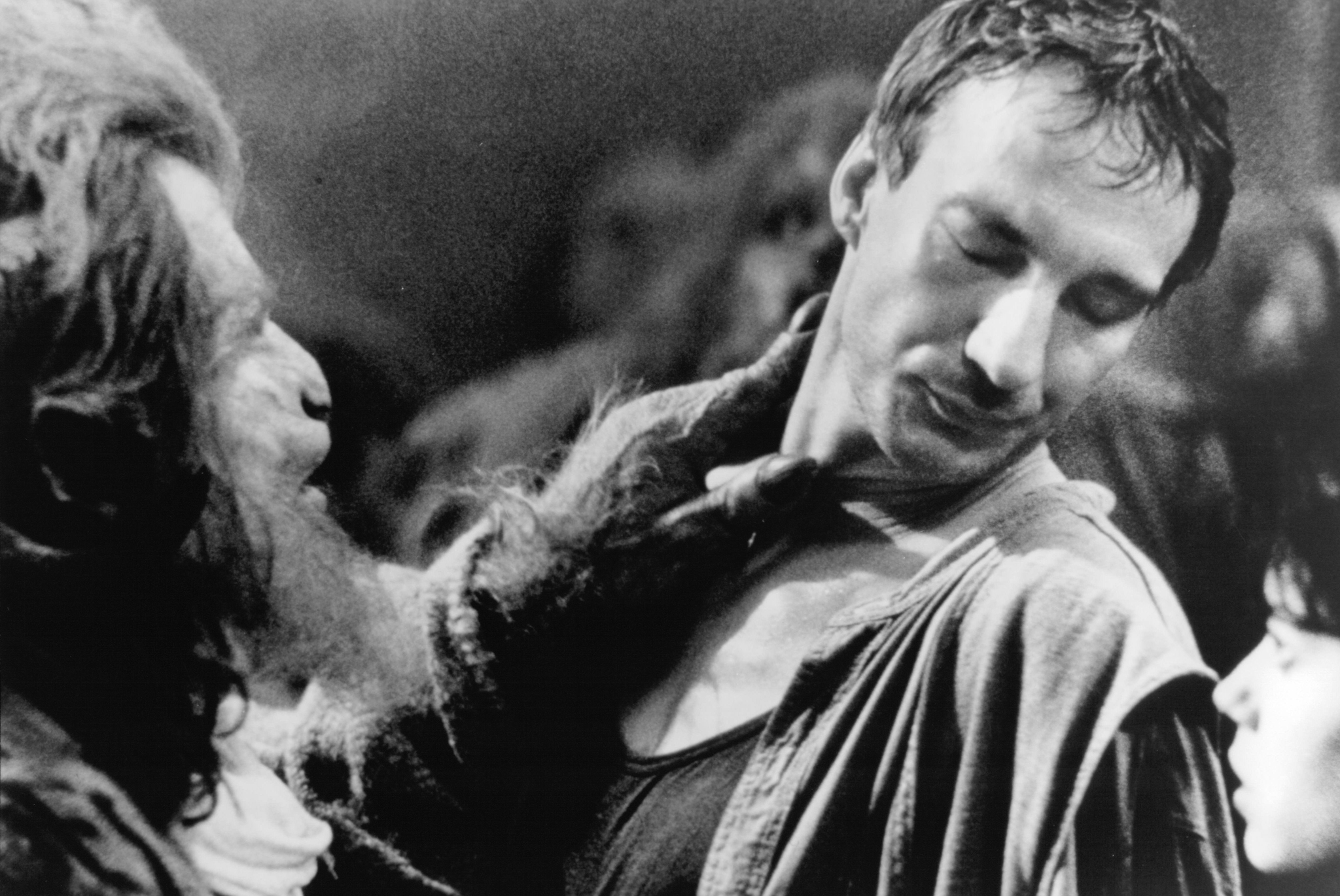 Still of David Thewlis in The Island of Dr. Moreau (1996)