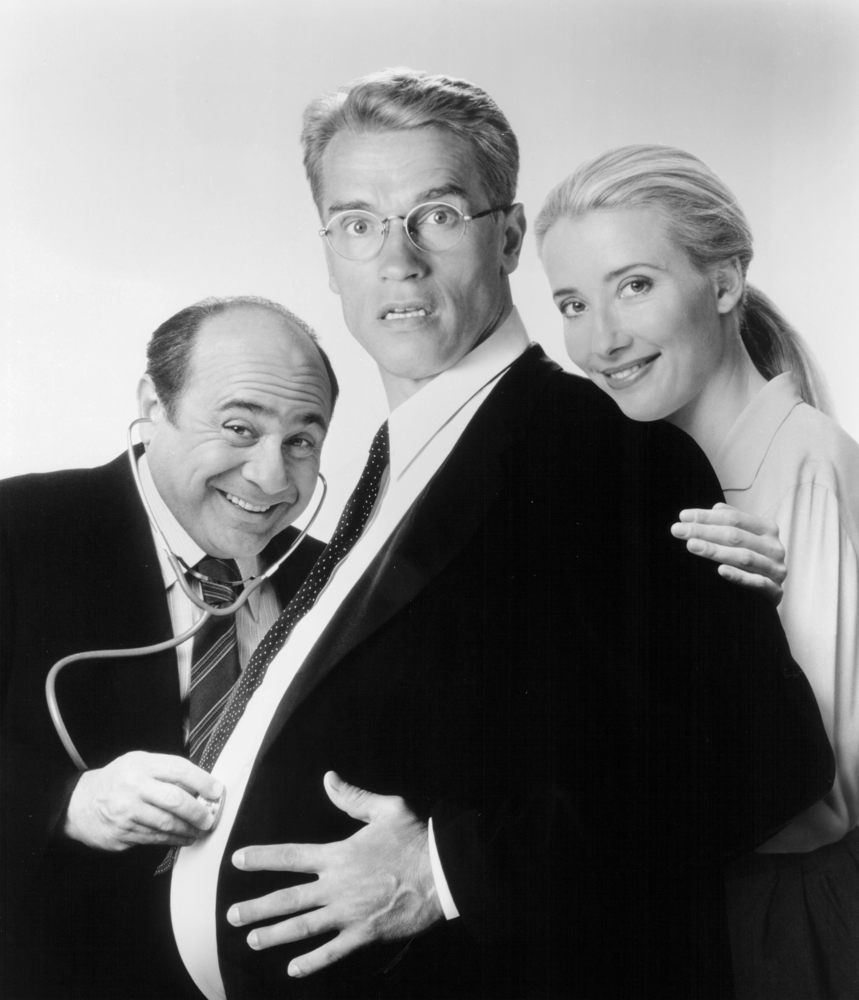 Still of Arnold Schwarzenegger, Danny DeVito and Emma Thompson in Junior (1994)