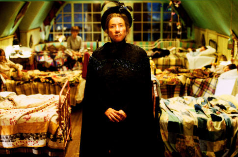 Still of Emma Thompson in Nanny McPhee (2005)
