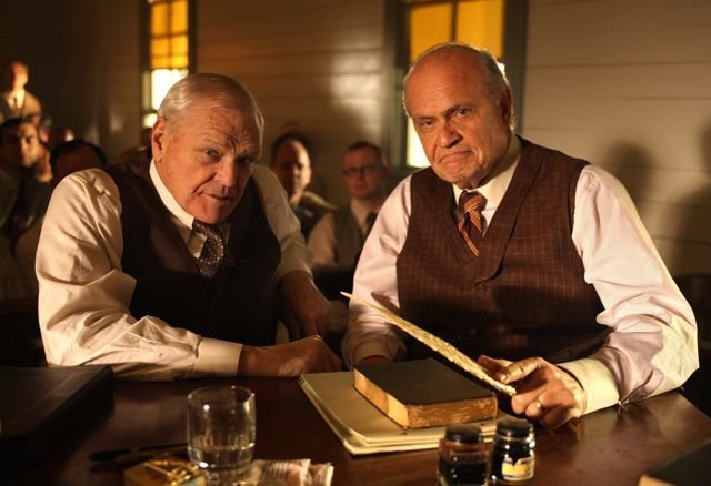 Clarence Darrow (Brian Dennehy) and William Jennings Bryan (Sen. Fred Thompson) strike the same famous pose on the set of 