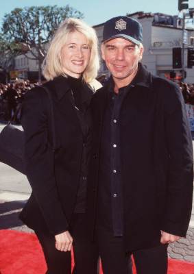Laura Dern and Billy Bob Thornton at event of Jack Frost (1998)