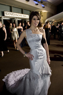 Marisa Tomei poses outside the Governor's Ball with the Oscar® at the 81st Annual Academy Awards® from the Kodak Theatre in Hollywood, CA Sunday, February 22, 2009.