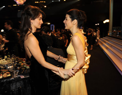 Marisa Tomei and Penélope Cruz