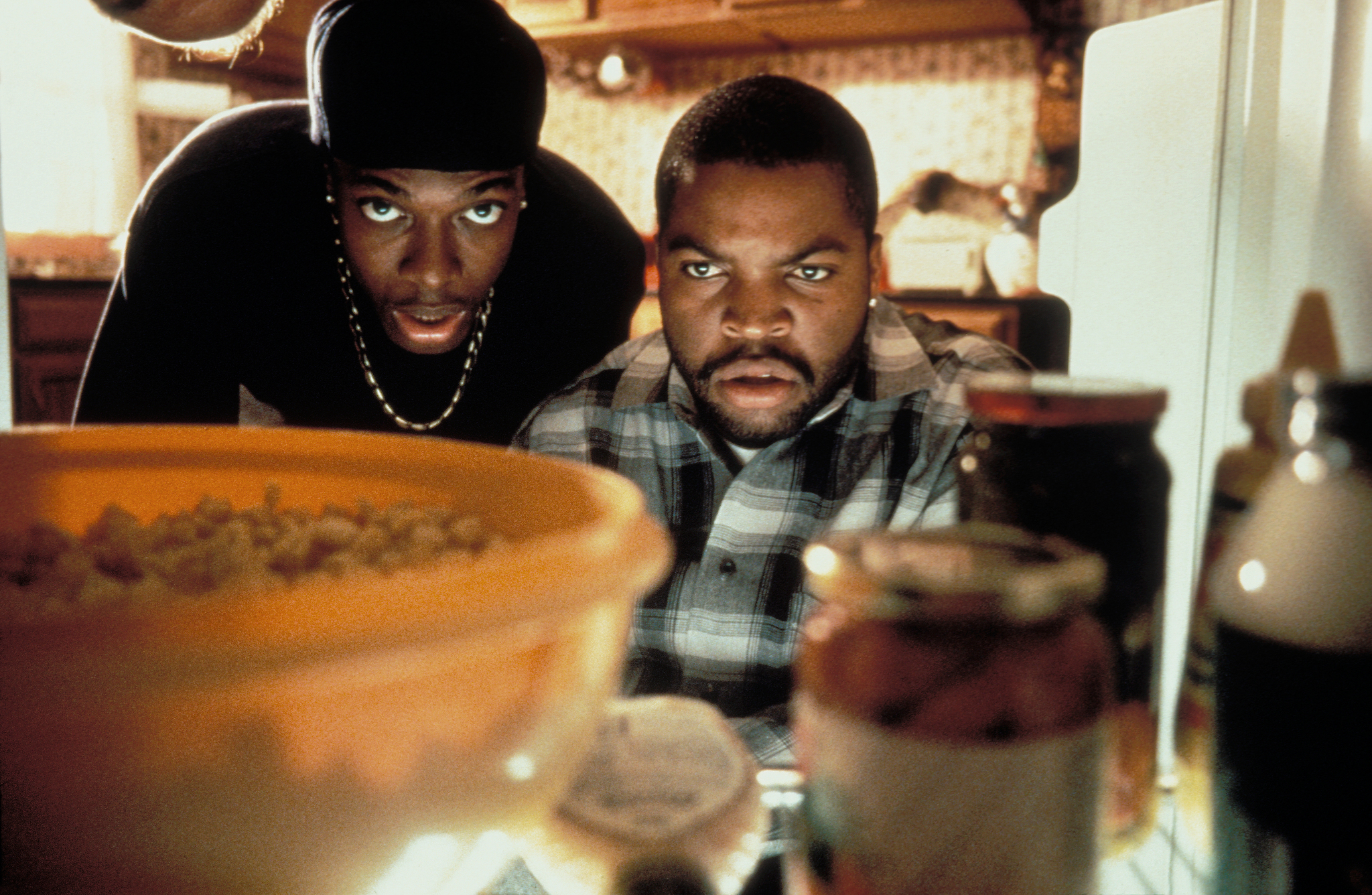 Still of Chris Tucker and Ice Cube in Friday (1995)