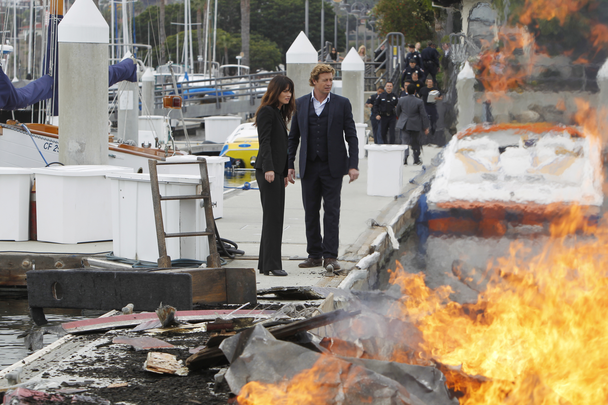 Still of Robin Tunney and Simon Baker in Mentalistas (2008)