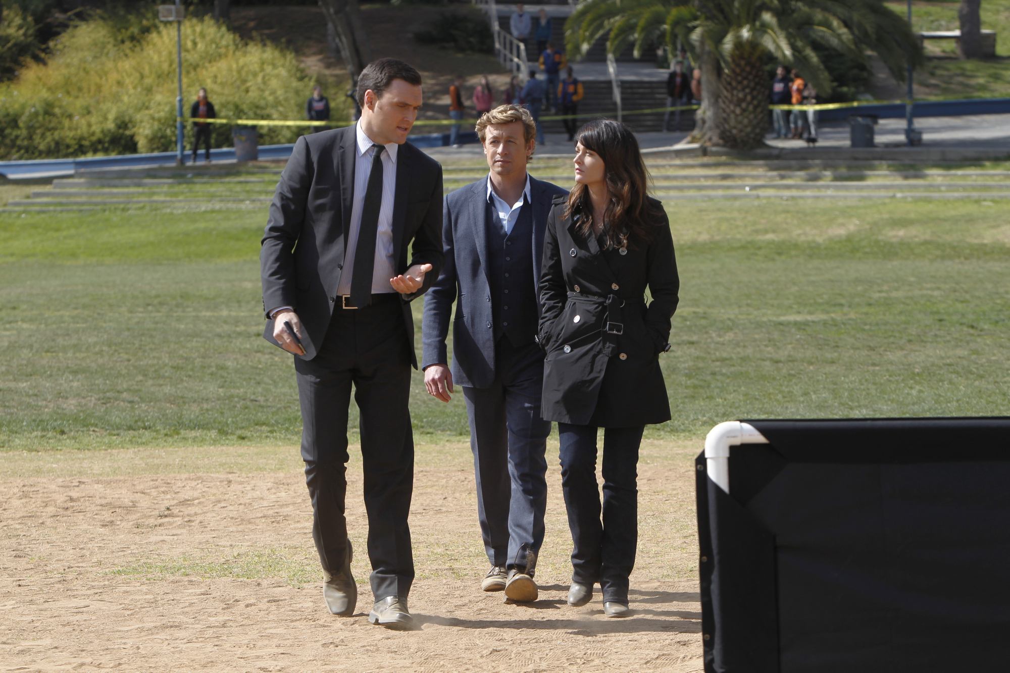 Still of Robin Tunney, Simon Baker and Owain Yeoman in Mentalistas (2008)