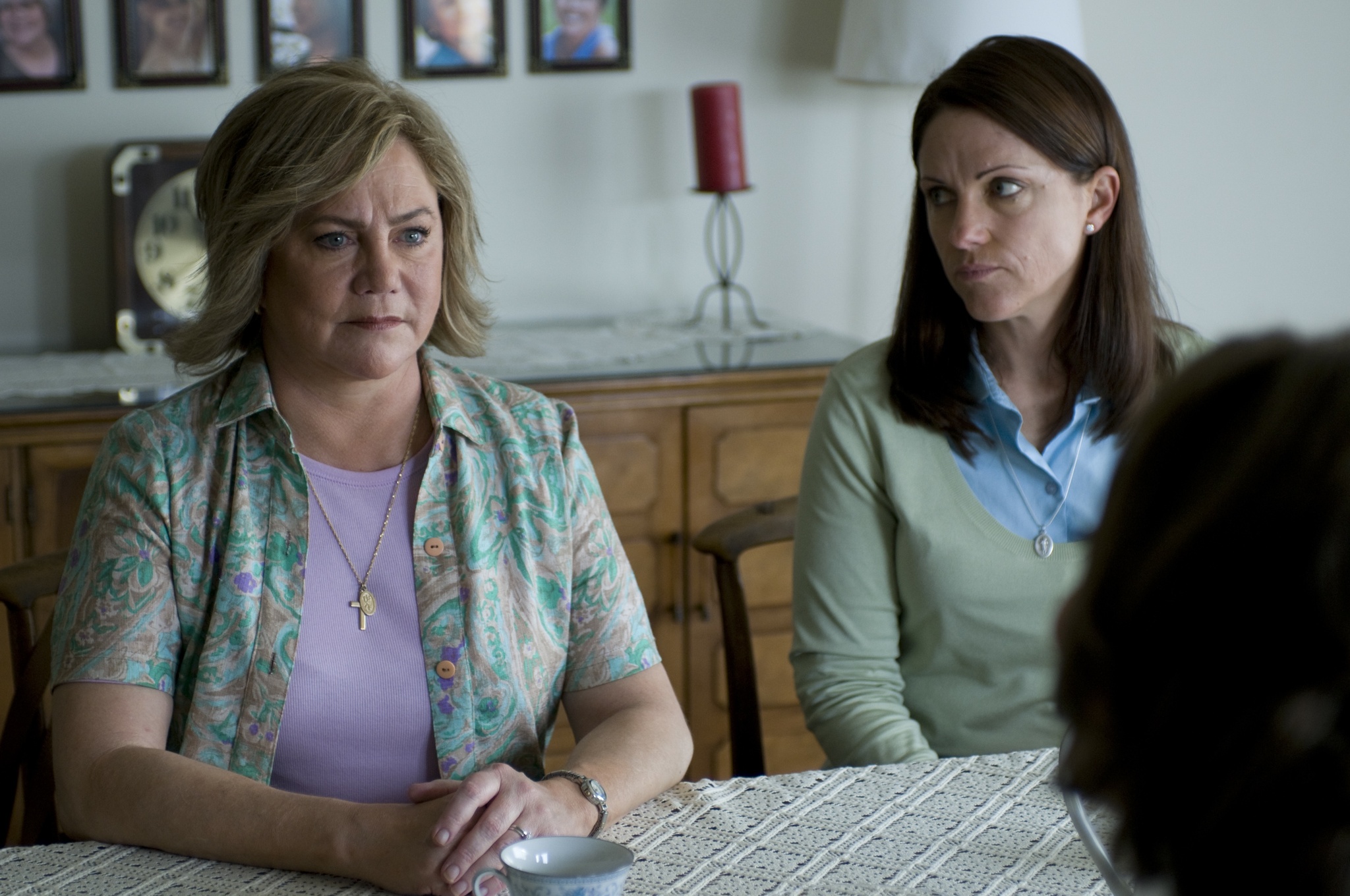 Still of Kathleen Turner in The Perfect Family (2011)