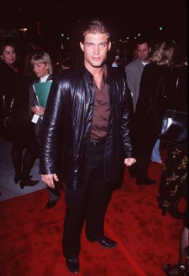 Casper Van Dien at event of U.S. Marshals (1998)