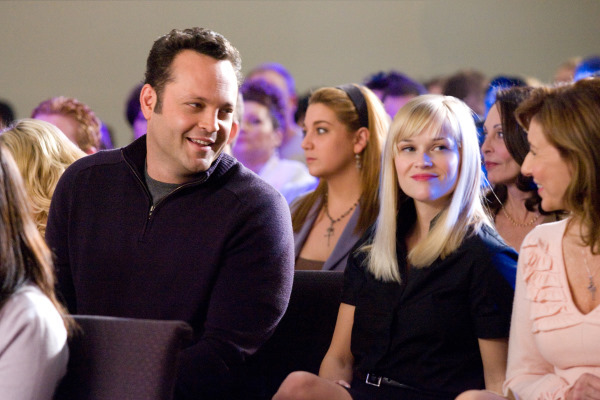 Still of Vince Vaughn and Reese Witherspoon in Four Christmases (2008)