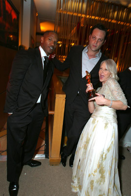 Helen Mirren, Vince Vaughn and Jamie Foxx at event of The 79th Annual Academy Awards (2007)