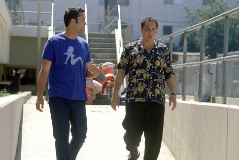 Still of Vince Vaughn and Jon Favreau in Made (2001)