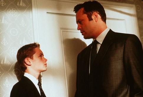 Still of Vince Vaughn and Matt O'Leary in Domestic Disturbance (2001)